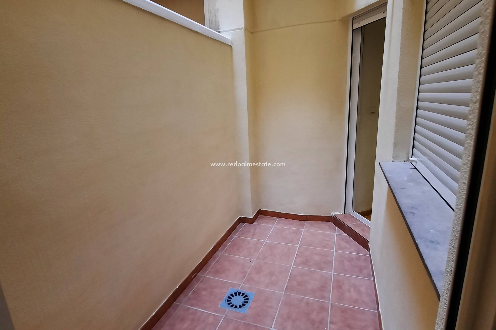 Reventa - Apartmentos -
Almoradí - Colegio Canales Y Martinez
