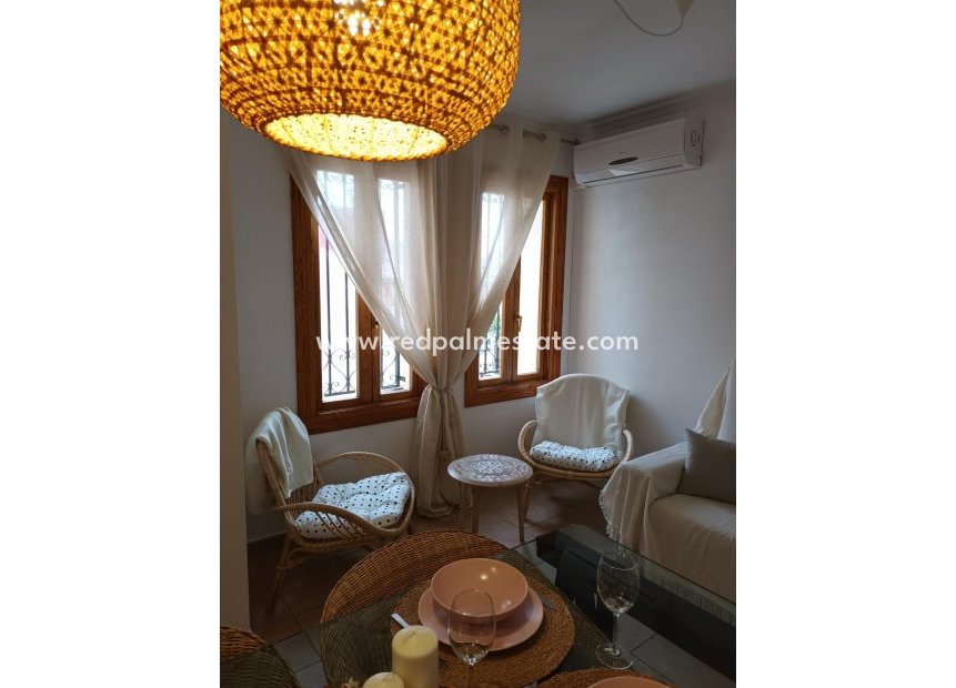 Reventa - Apartmentos -
Altea - 1a linea