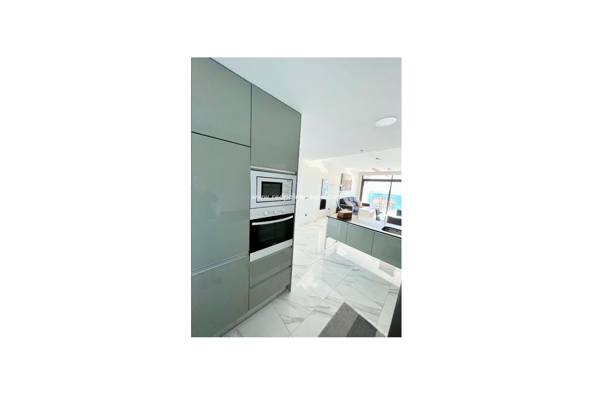 Reventa - Apartmentos -
Benidorm - Costa Blanca