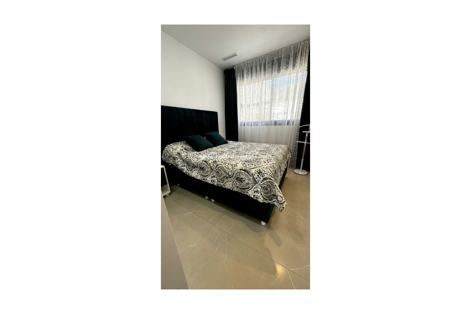 Reventa - Apartmentos -
Benidorm - Costa Blanca