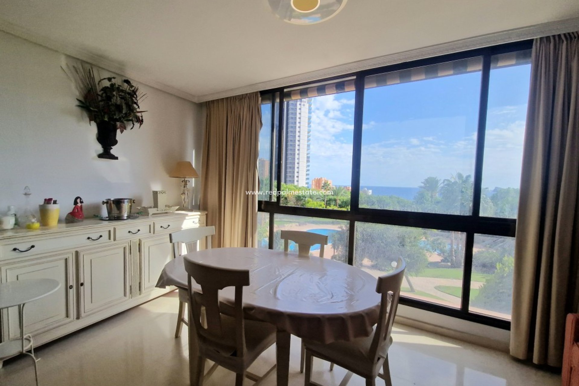 Reventa - Apartmentos -
Benidorm - Costa Blanca