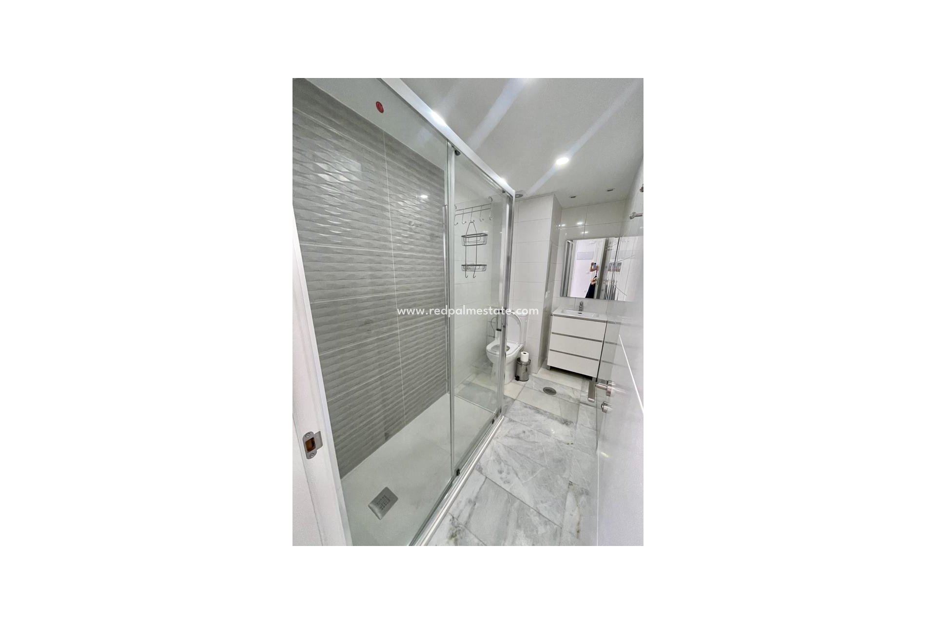 Reventa - Apartmentos -
Benidorm - Costa Blanca