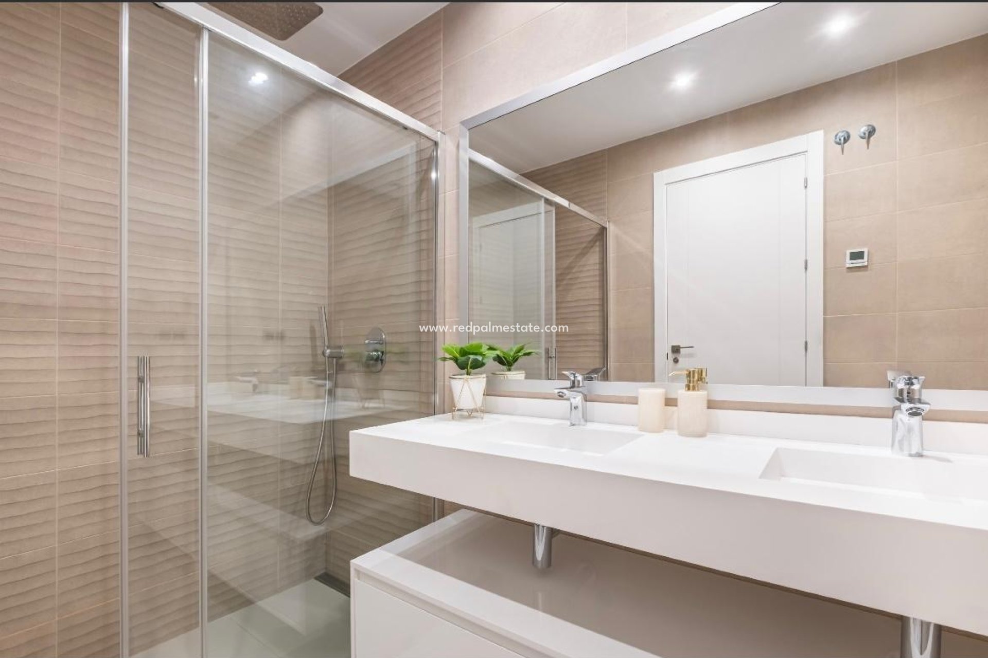 Reventa - Apartmentos -
Benidorm - Playa de Poniente