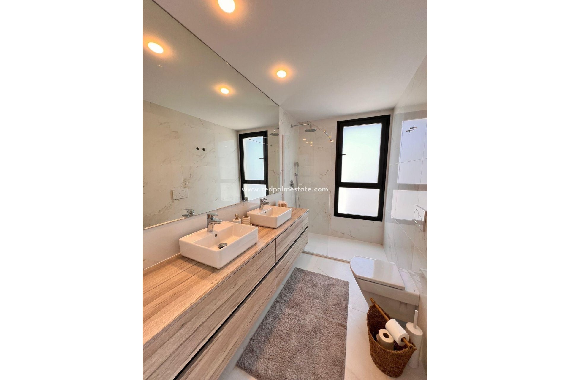 Reventa - Apartmentos -
Benidorm - Poniente