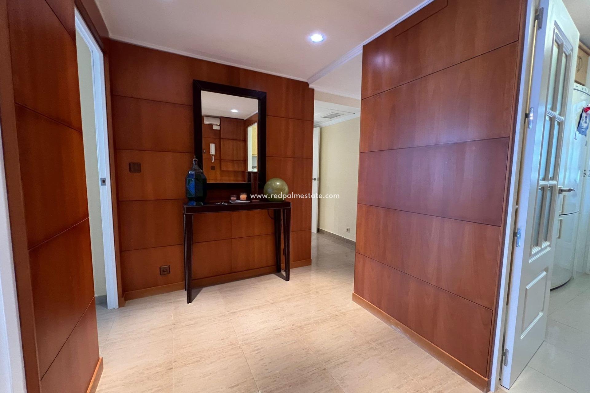 Reventa - Apartmentos -
Benidorm - Rincon De Loix Cruz