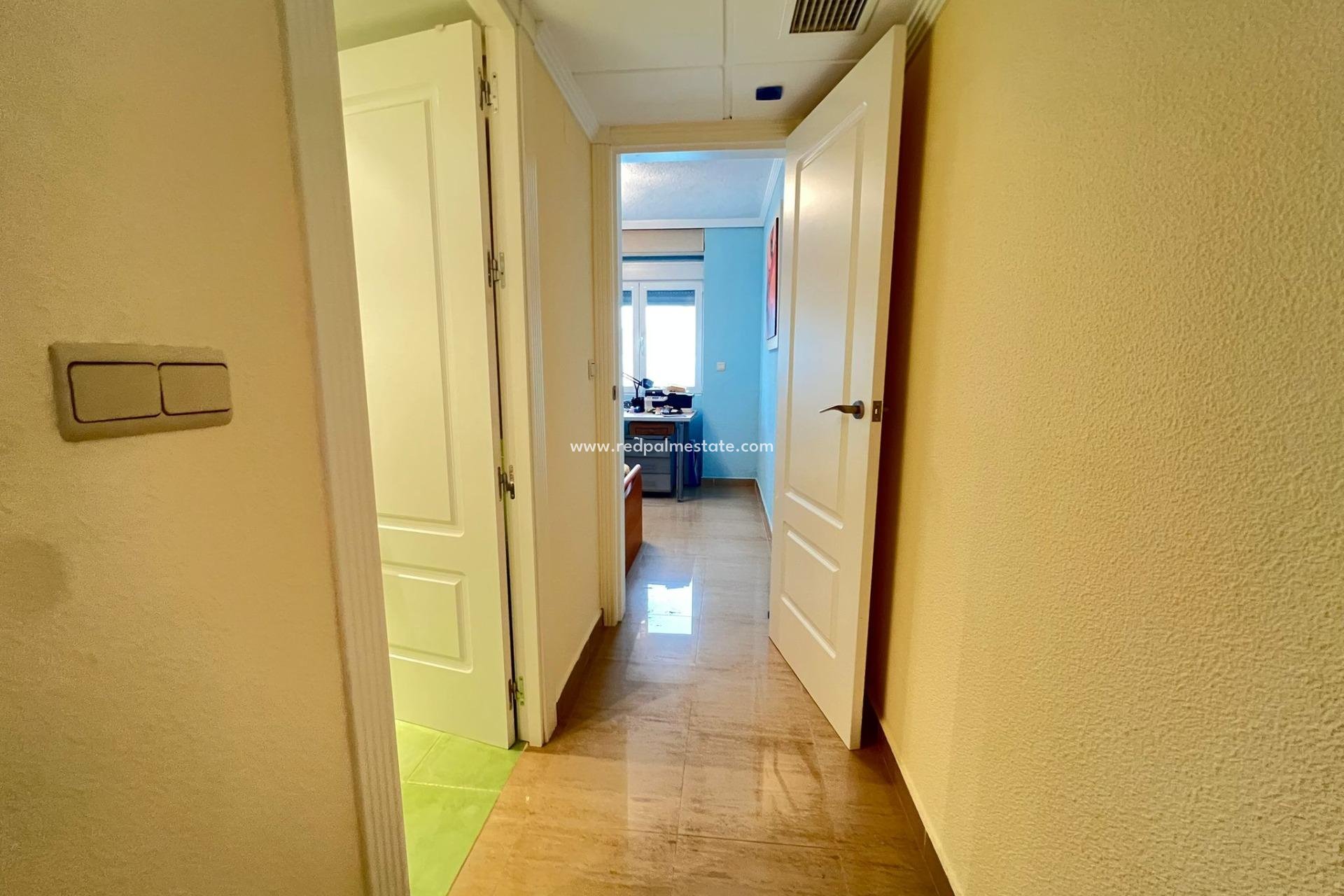 Reventa - Apartmentos -
Benidorm - Rincon De Loix Cruz