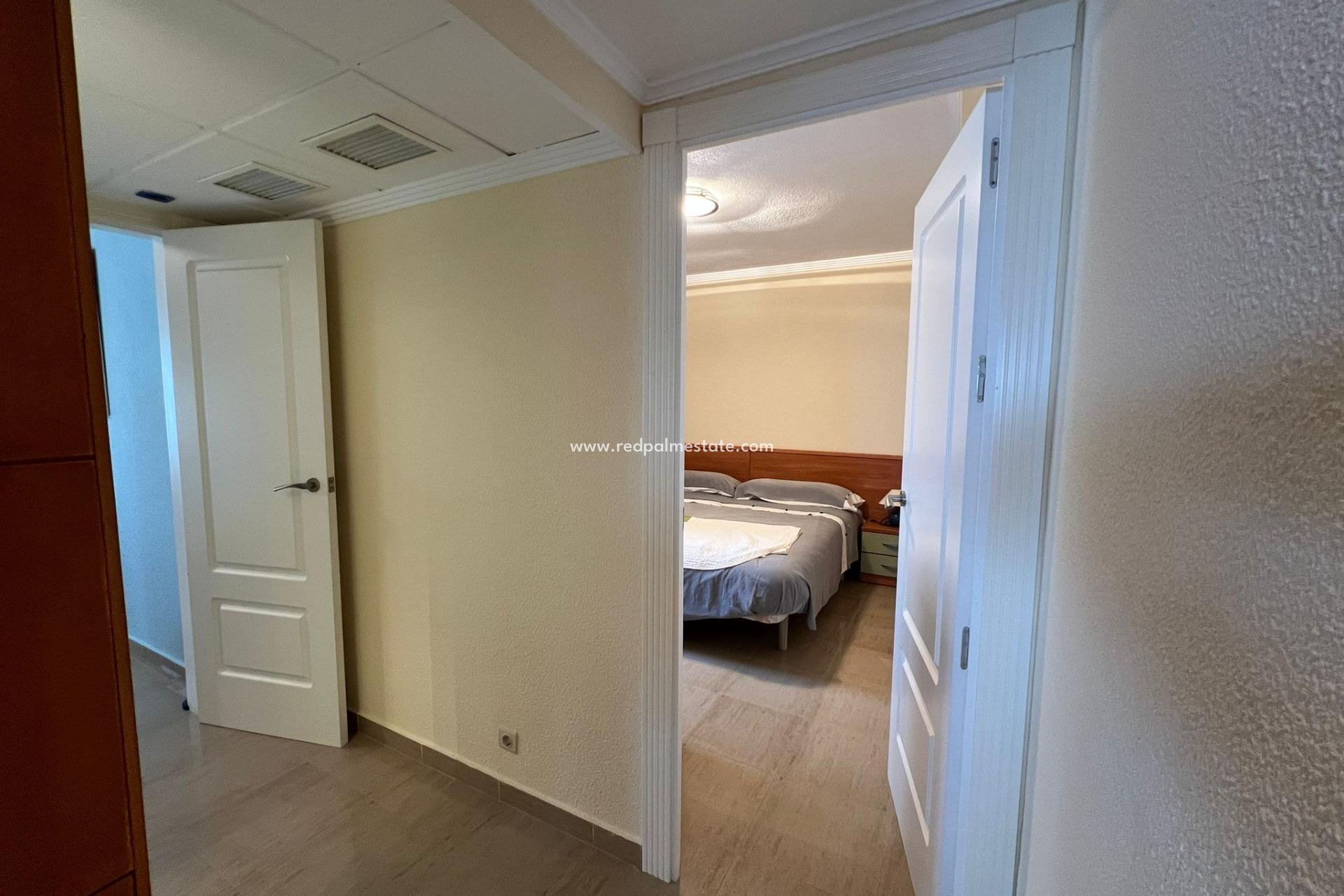 Reventa - Apartmentos -
Benidorm - Rincon De Loix Cruz