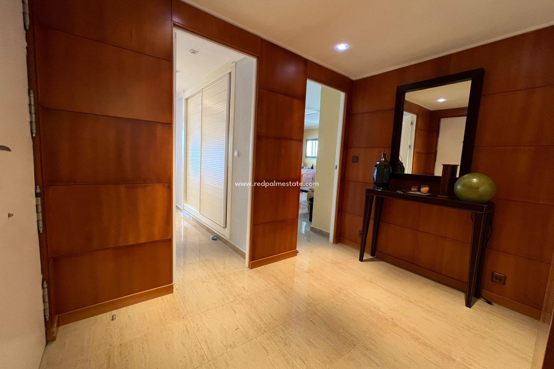 Reventa - Apartmentos -
Benidorm - Rincon De Loix Cruz