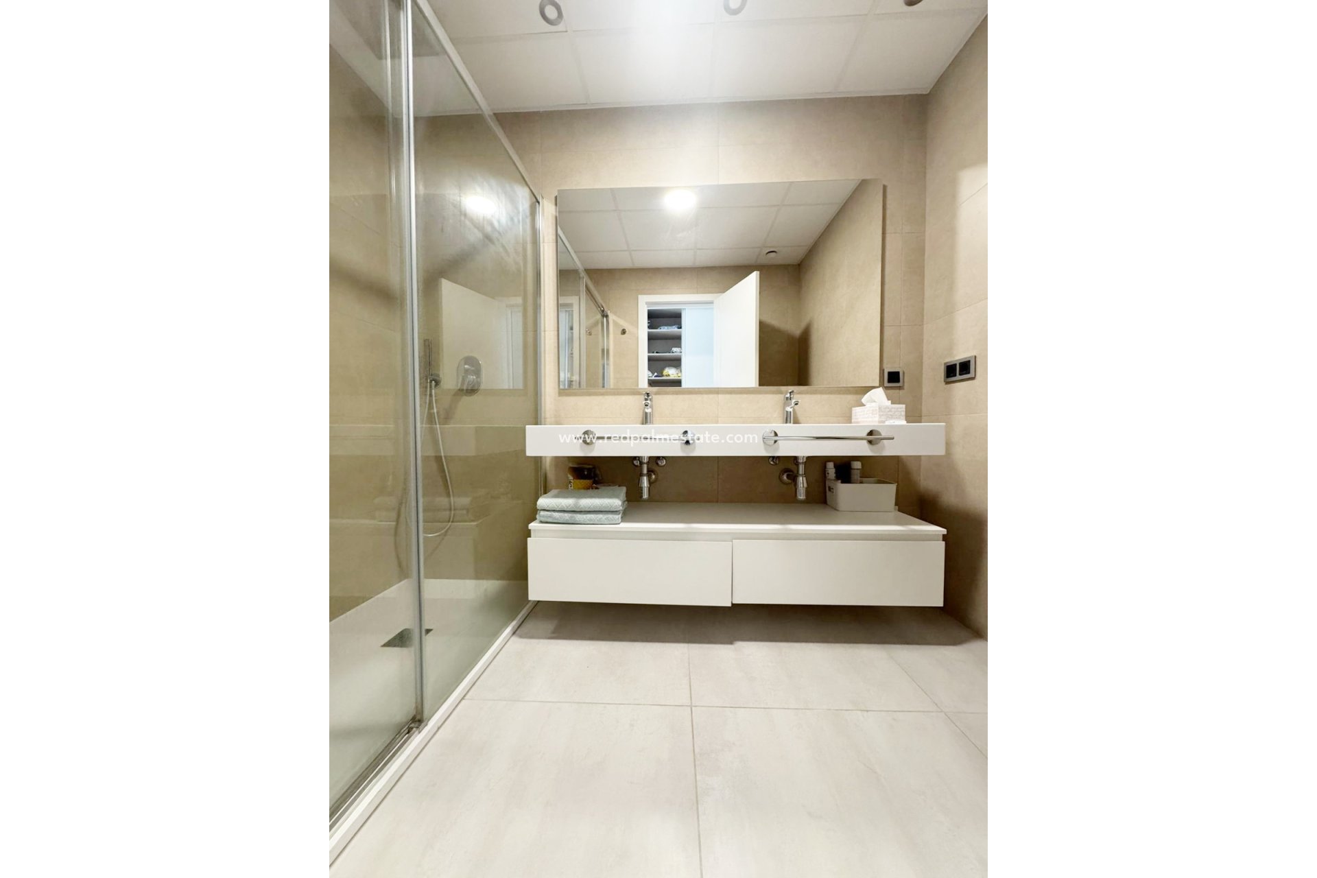 Reventa - Apartmentos -
Benidorm