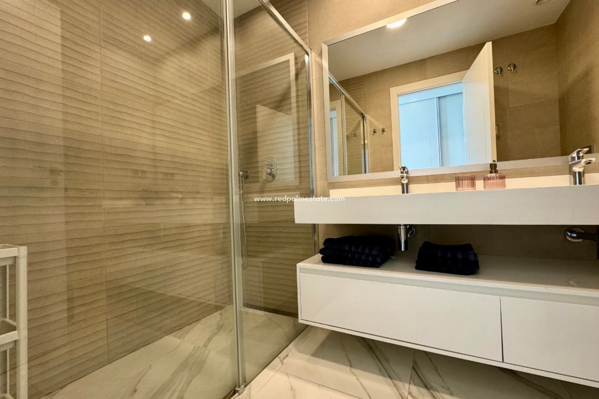 Reventa - Apartmentos -
Benidorm