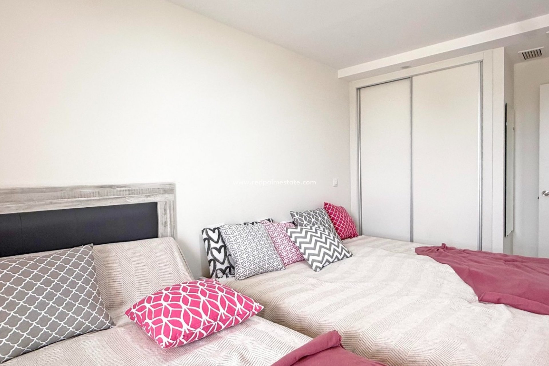 Reventa - Apartmentos -
Cartagena - Playa Honda