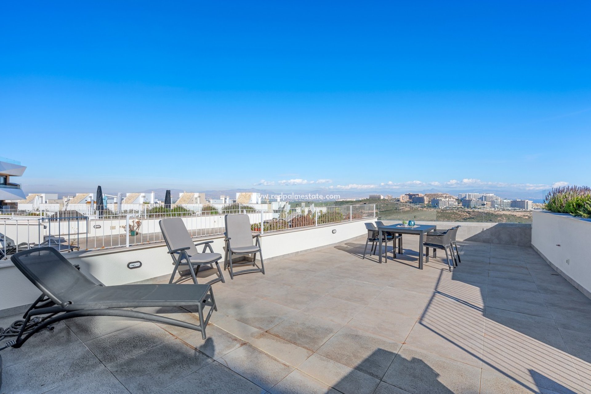 Reventa - Apartmentos -
Gran Alacant - Costa Blanca