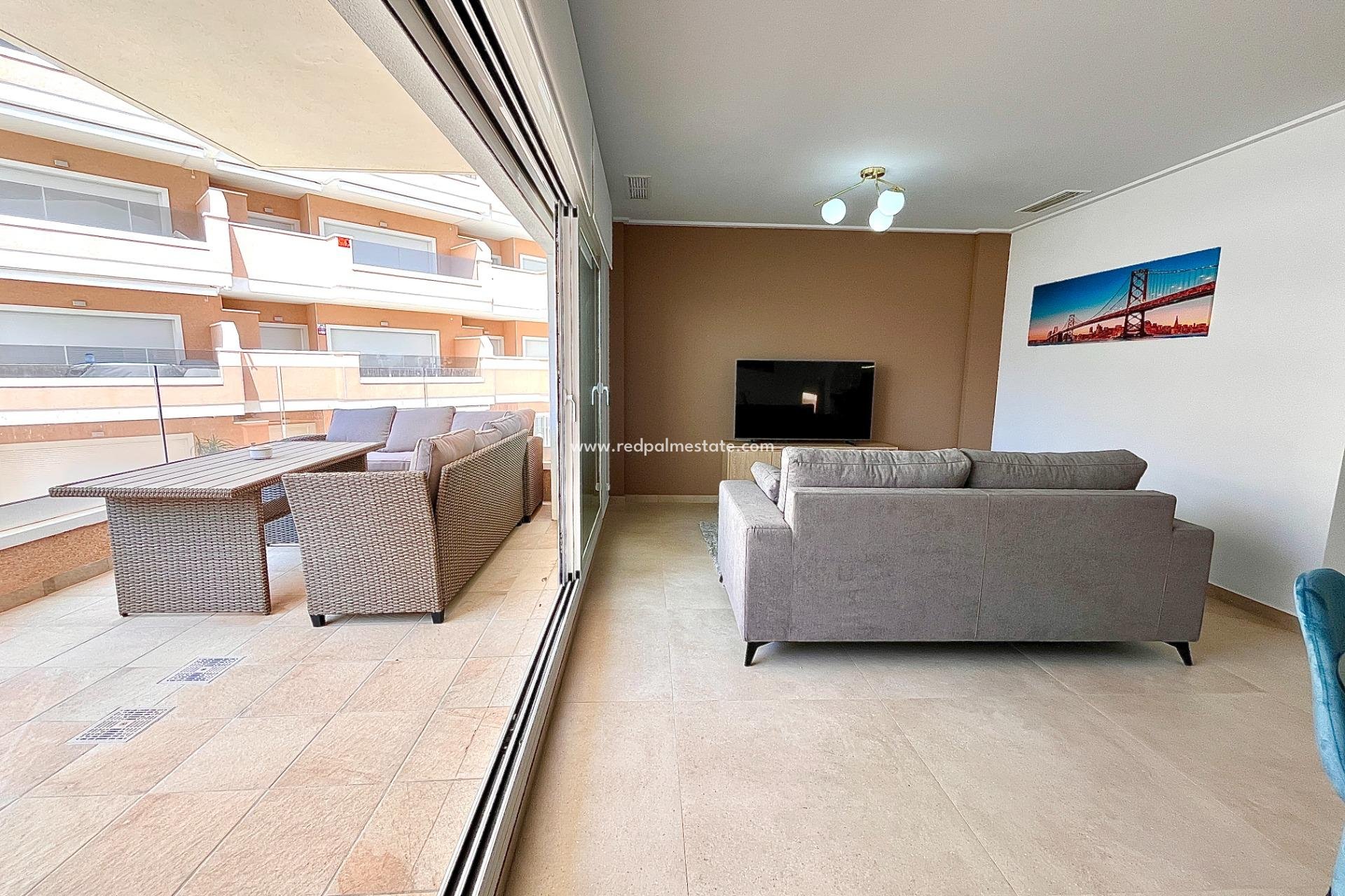 Reventa - Apartmentos -
Guardamar del Segura - Puerto Deportivo
