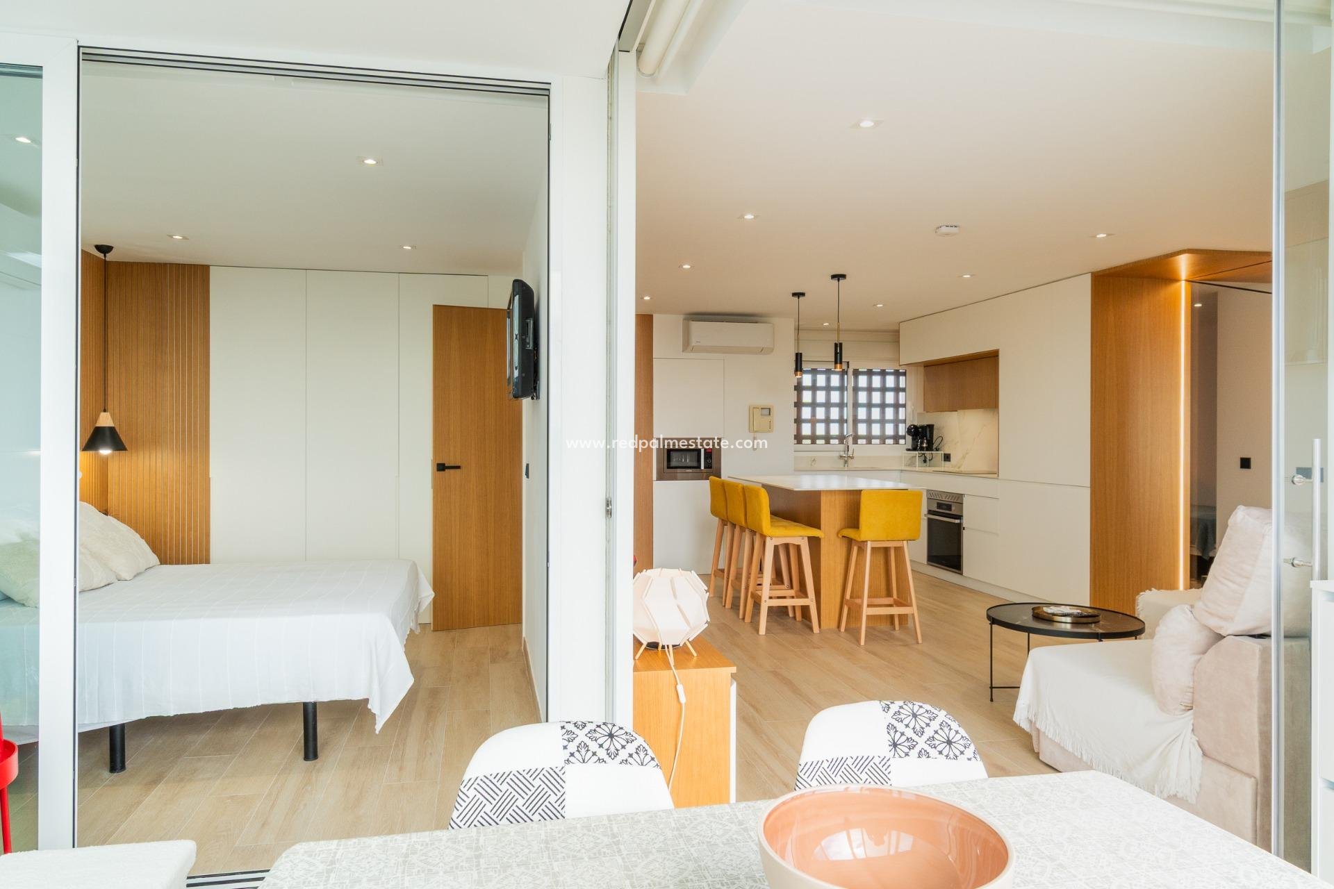 Reventa - Apartmentos -
Guardamar del Segura - Puerto Deportivo