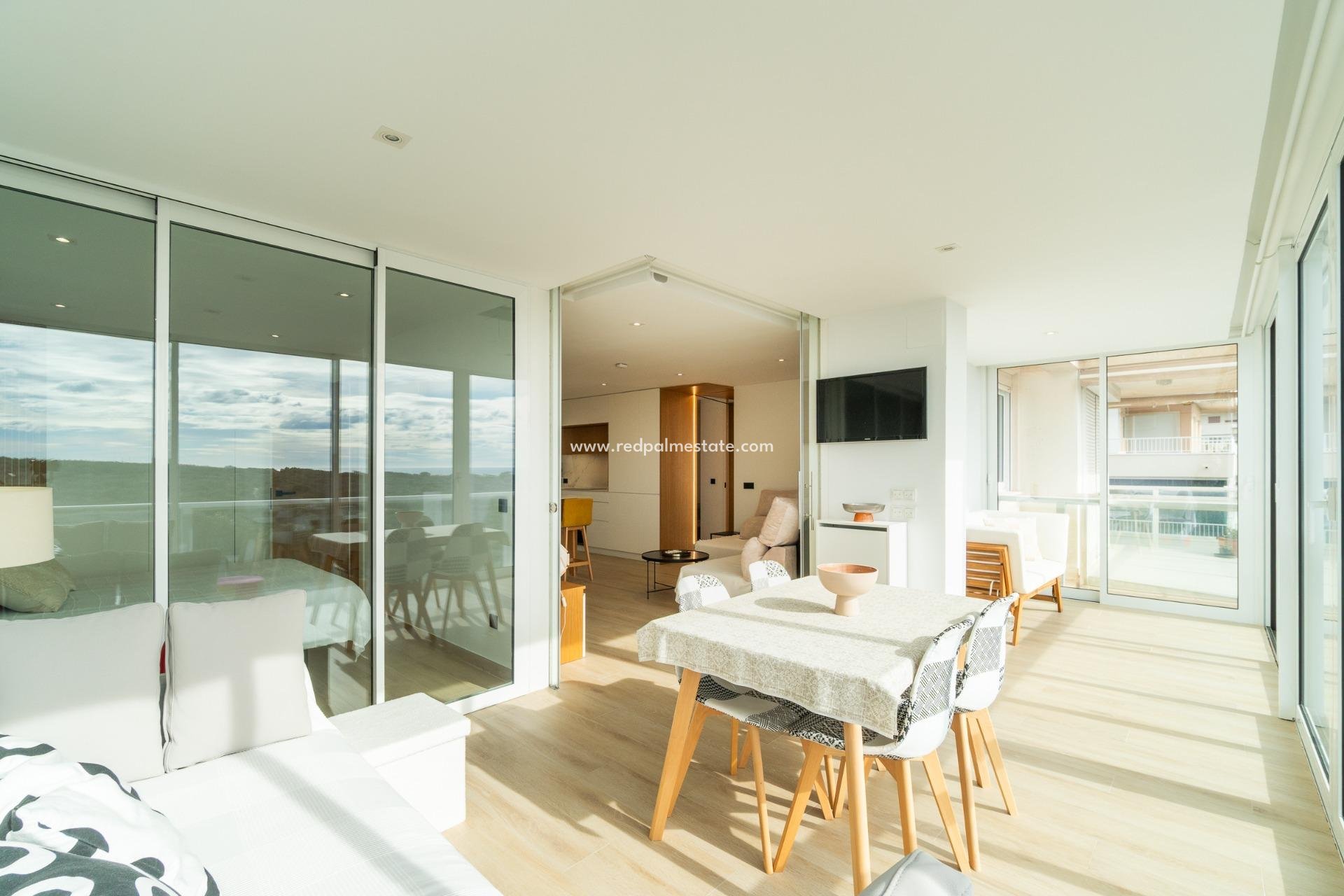 Reventa - Apartmentos -
Guardamar del Segura - Puerto Deportivo