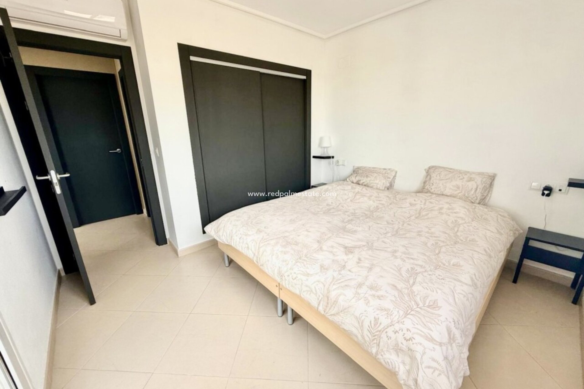 Reventa - Apartmentos -
Hacienda Riquelme Golf Resort - Inland