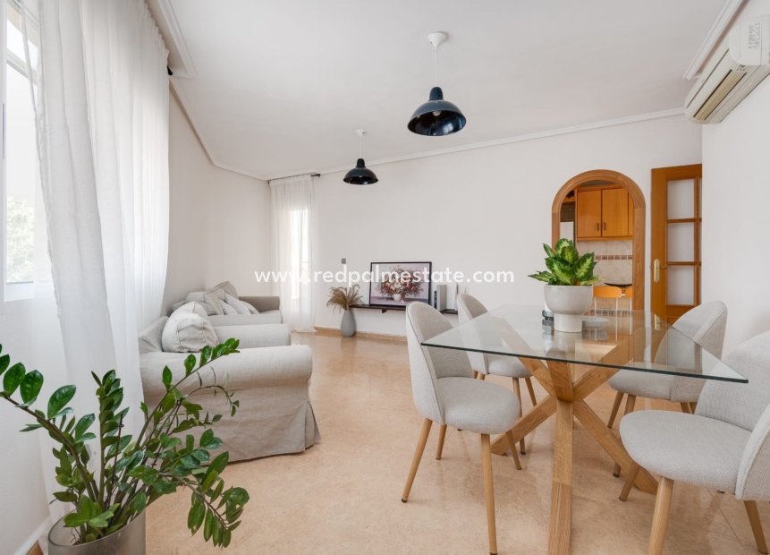 Reventa - Apartmentos -
Jacarilla - Inland