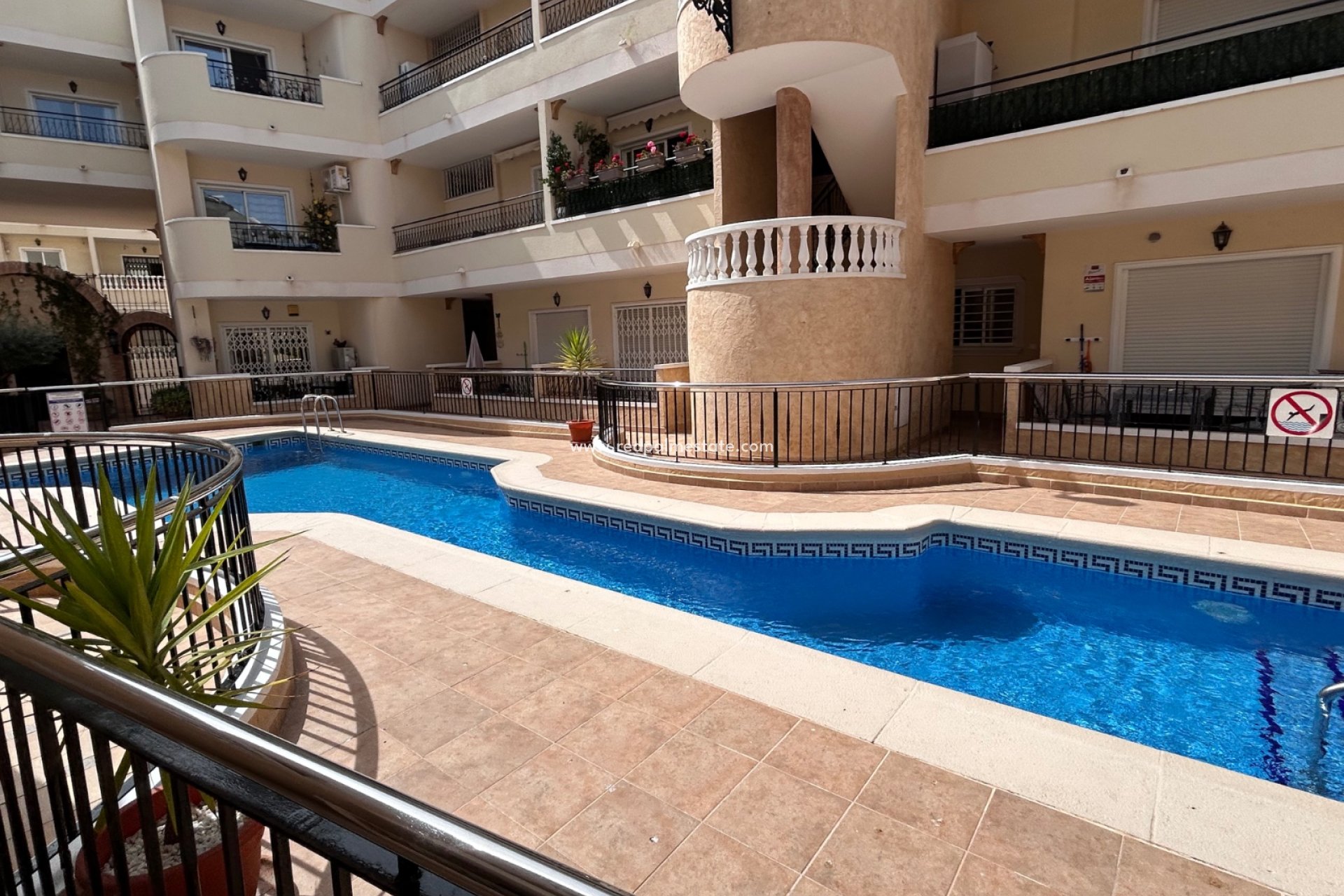 Reventa - Apartmentos -
Jacarilla - Inland