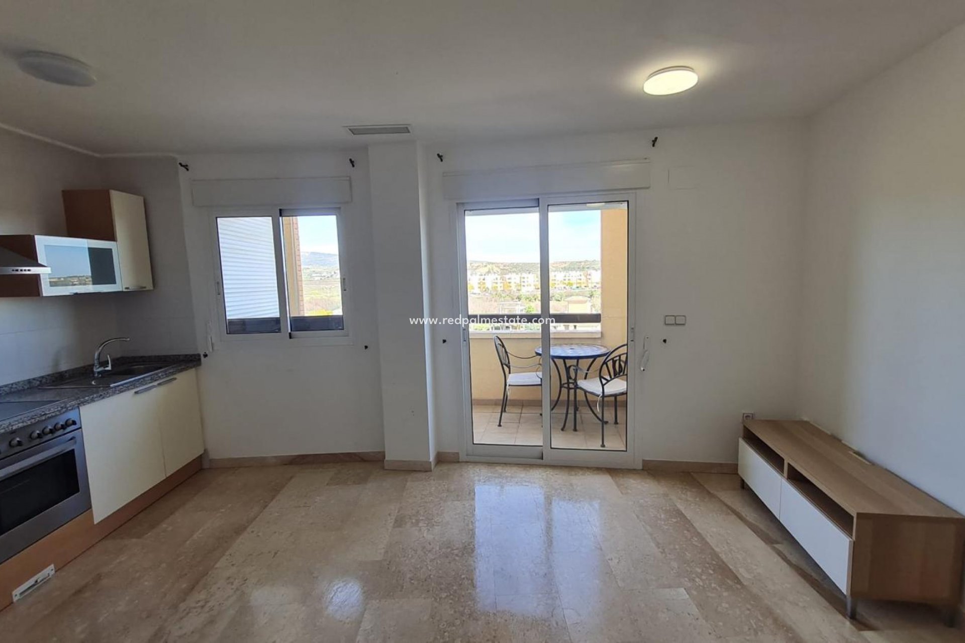 Reventa - Apartmentos -
La Tercia Golf Resort - Inland
