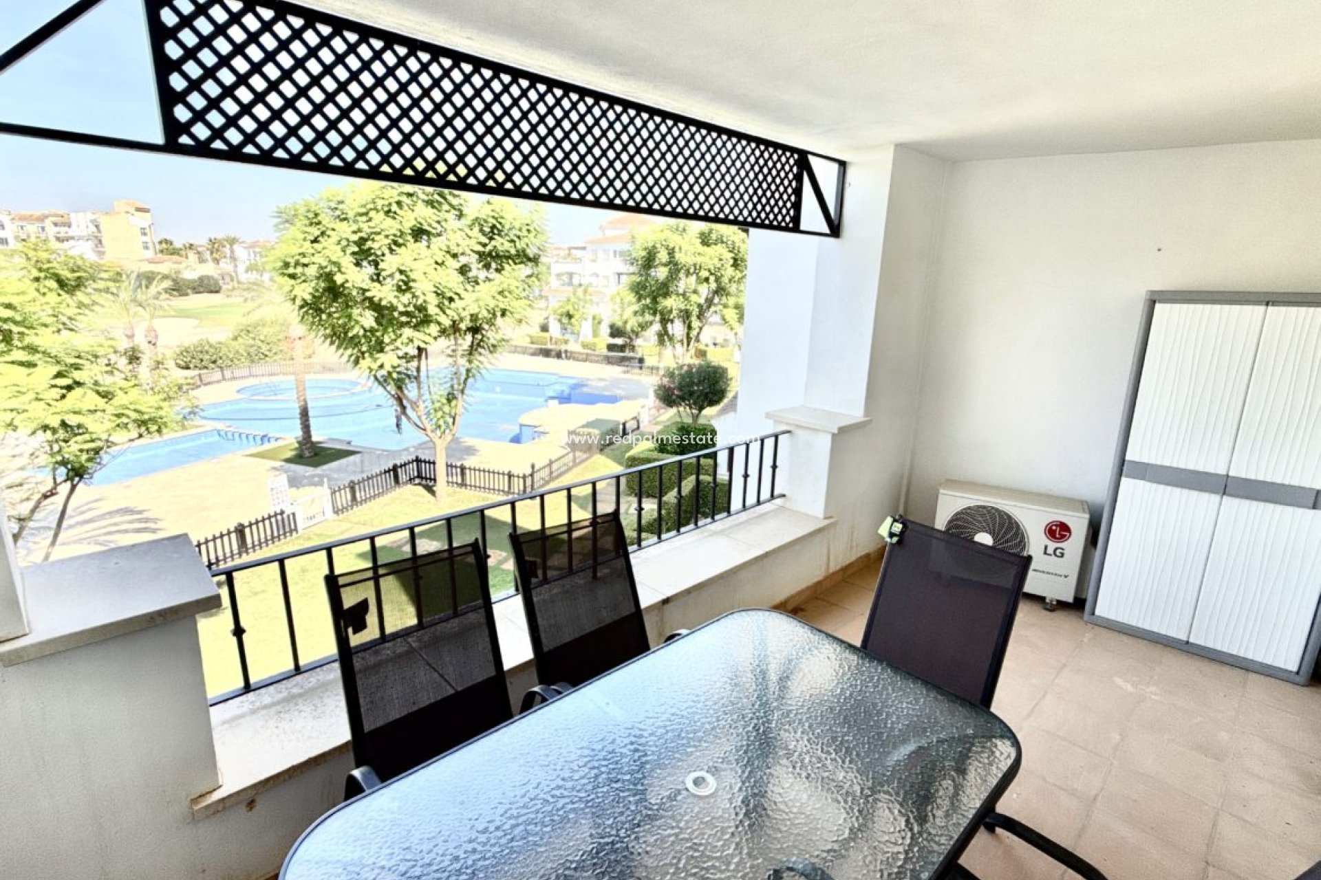 Reventa - Apartmentos -
La Torre Golf Resort - Inland