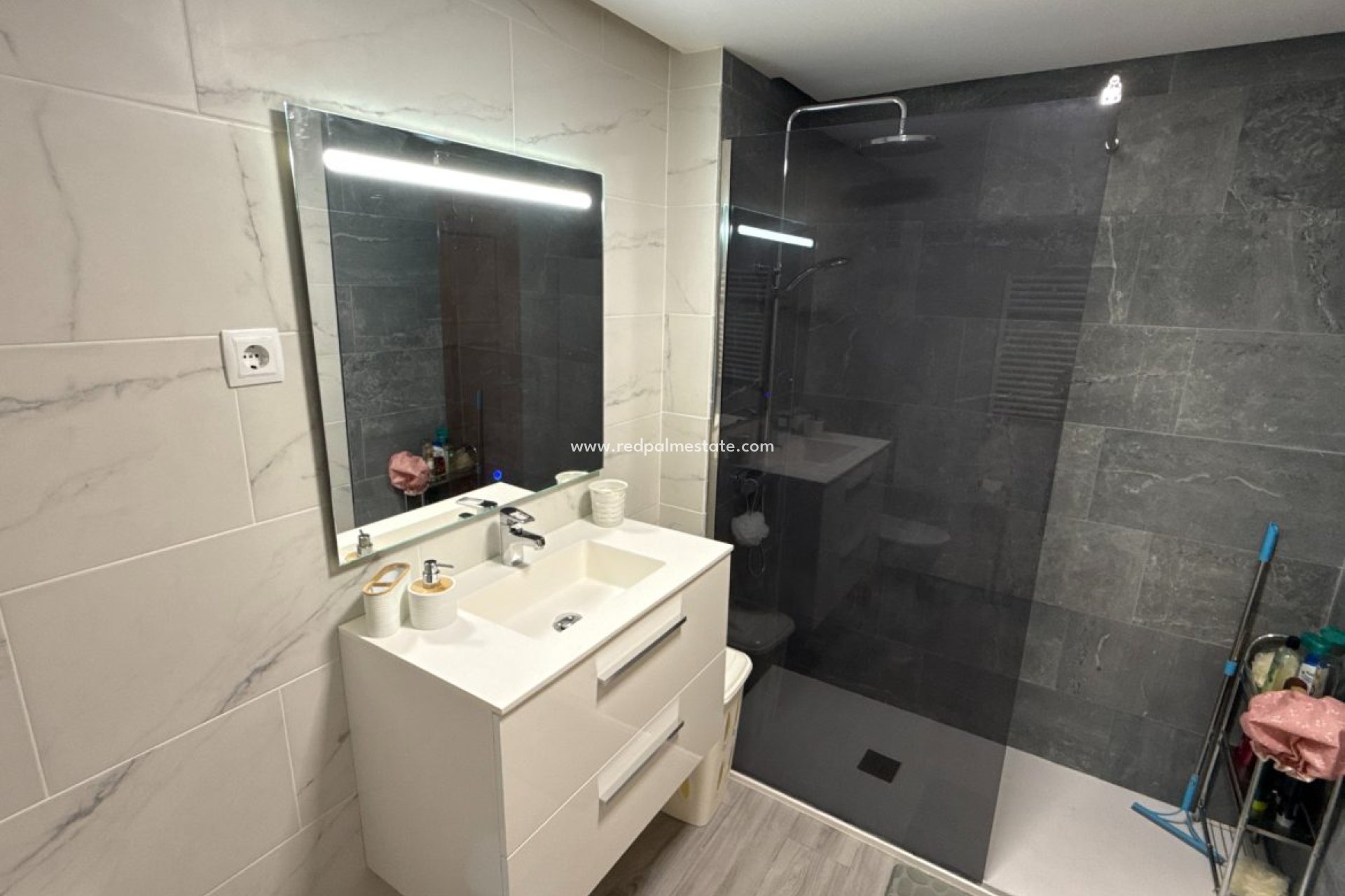 Reventa - Apartmentos -
La Torre Golf Resort - Inland