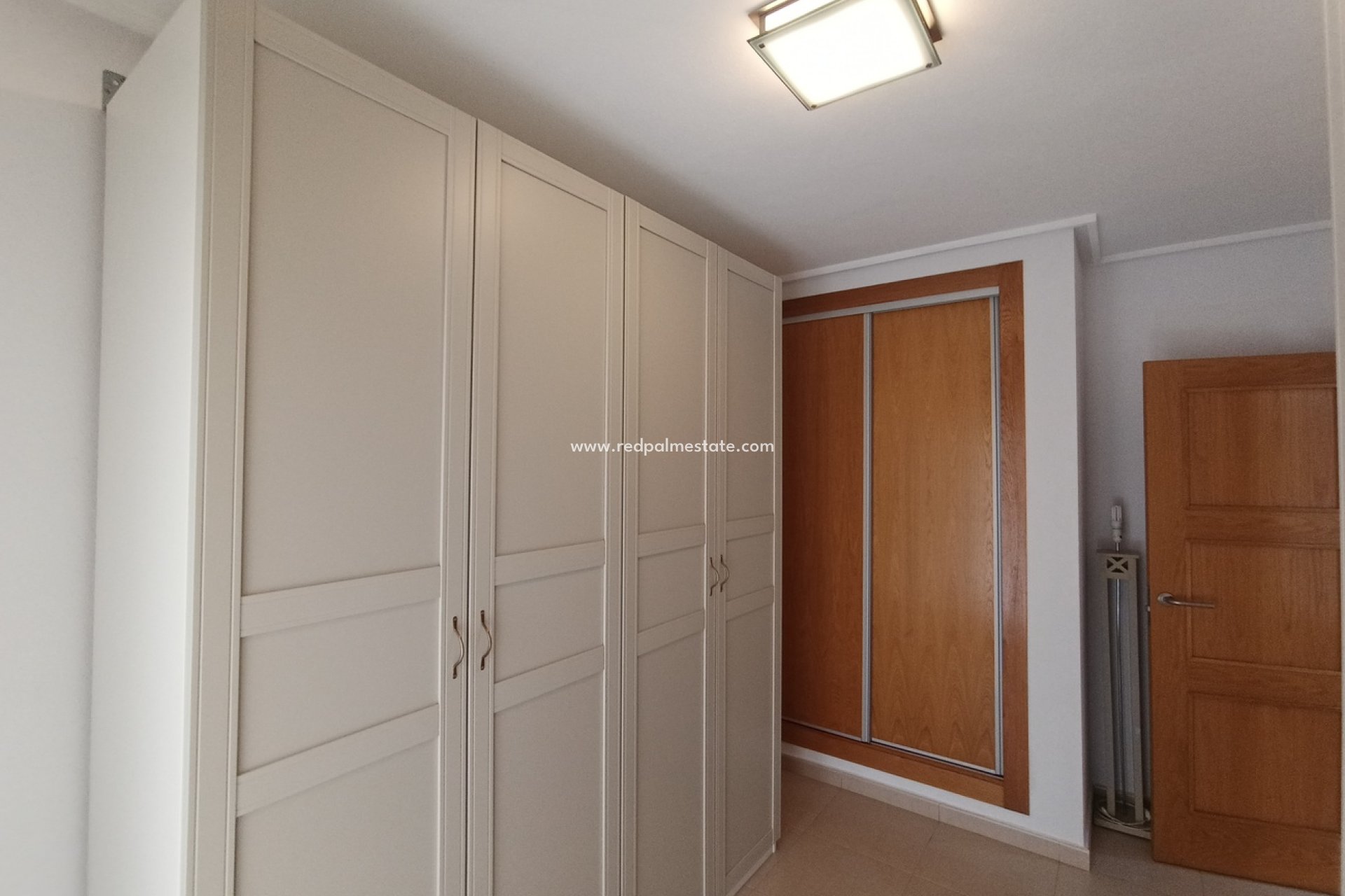 Reventa - Apartmentos -
La Torre Golf Resort - Inland