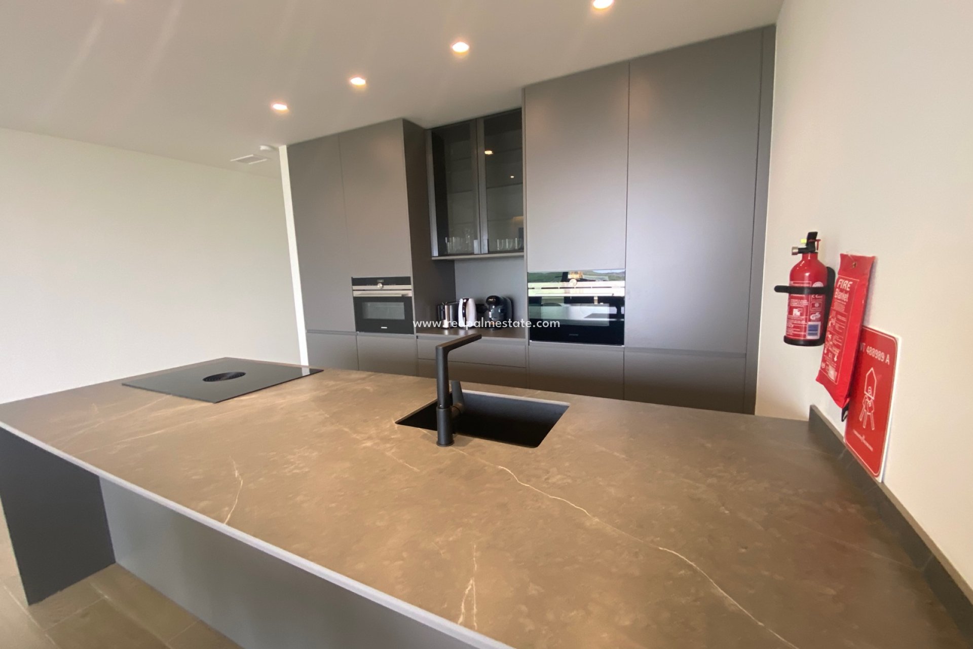 Reventa - Apartmentos -
Las Colinas Golf - Costa Blanca