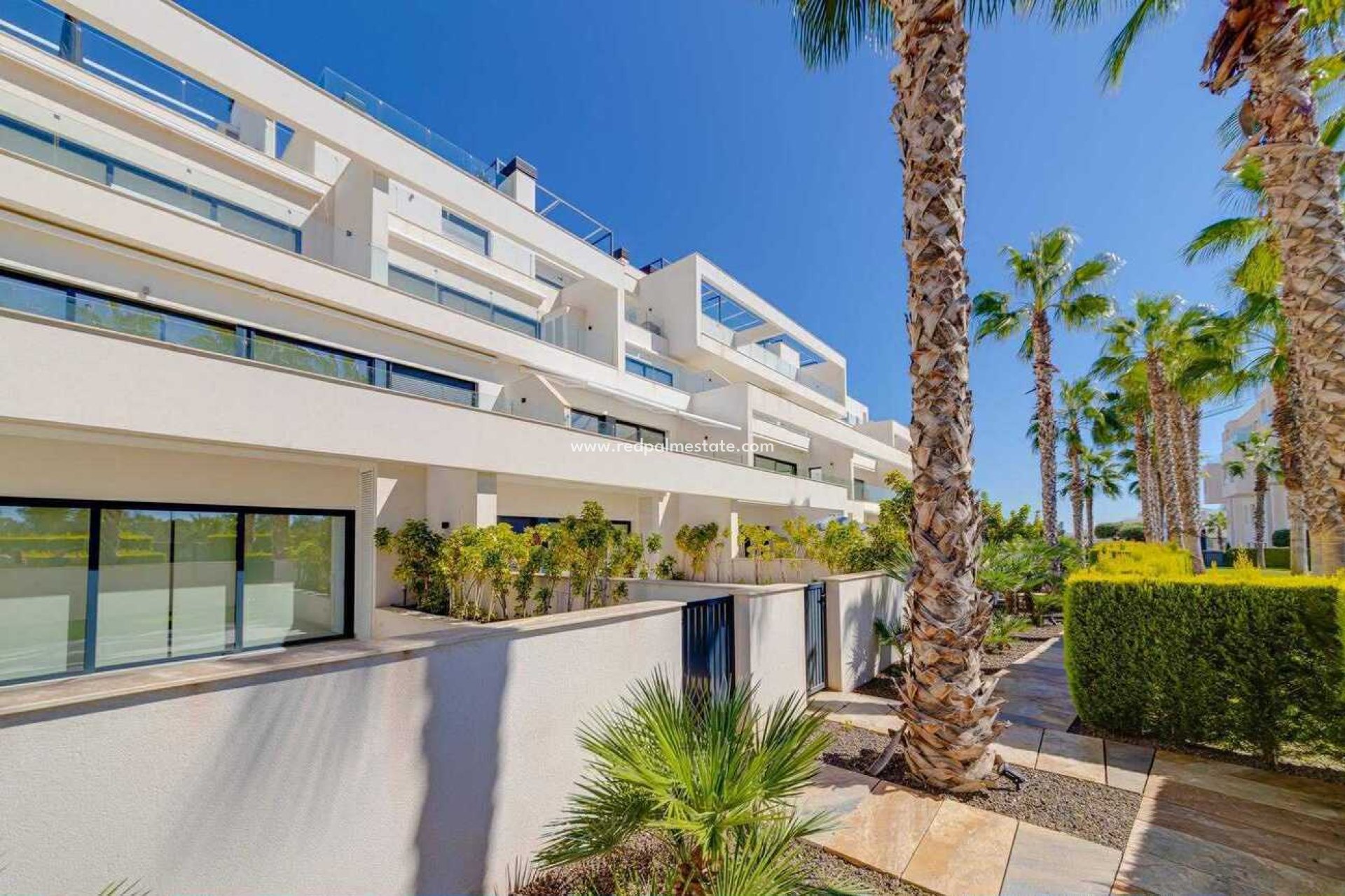 Reventa - Apartmentos -
Las Colinas Golf - Costa Blanca