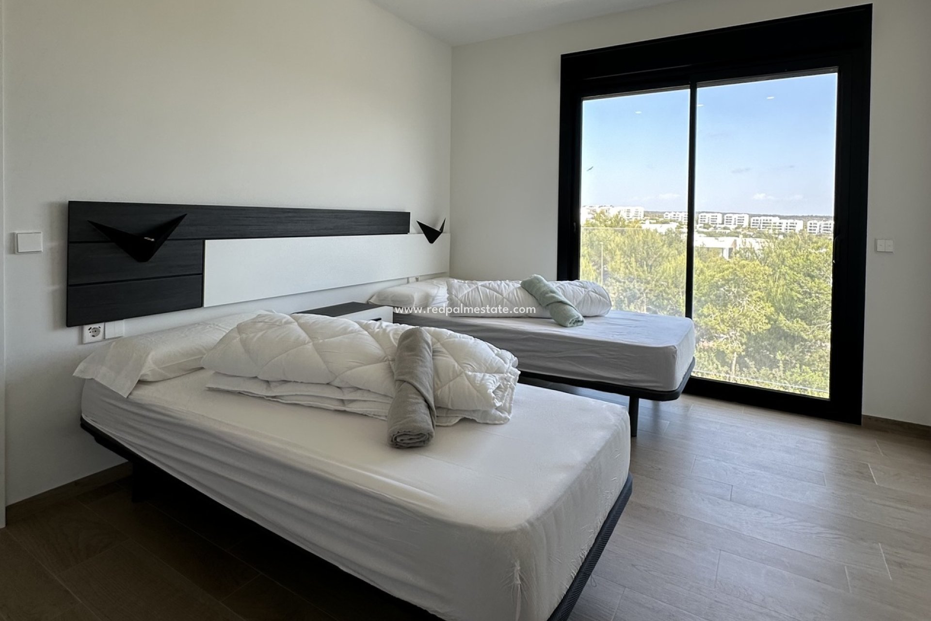 Reventa - Apartmentos -
Las Colinas Golf