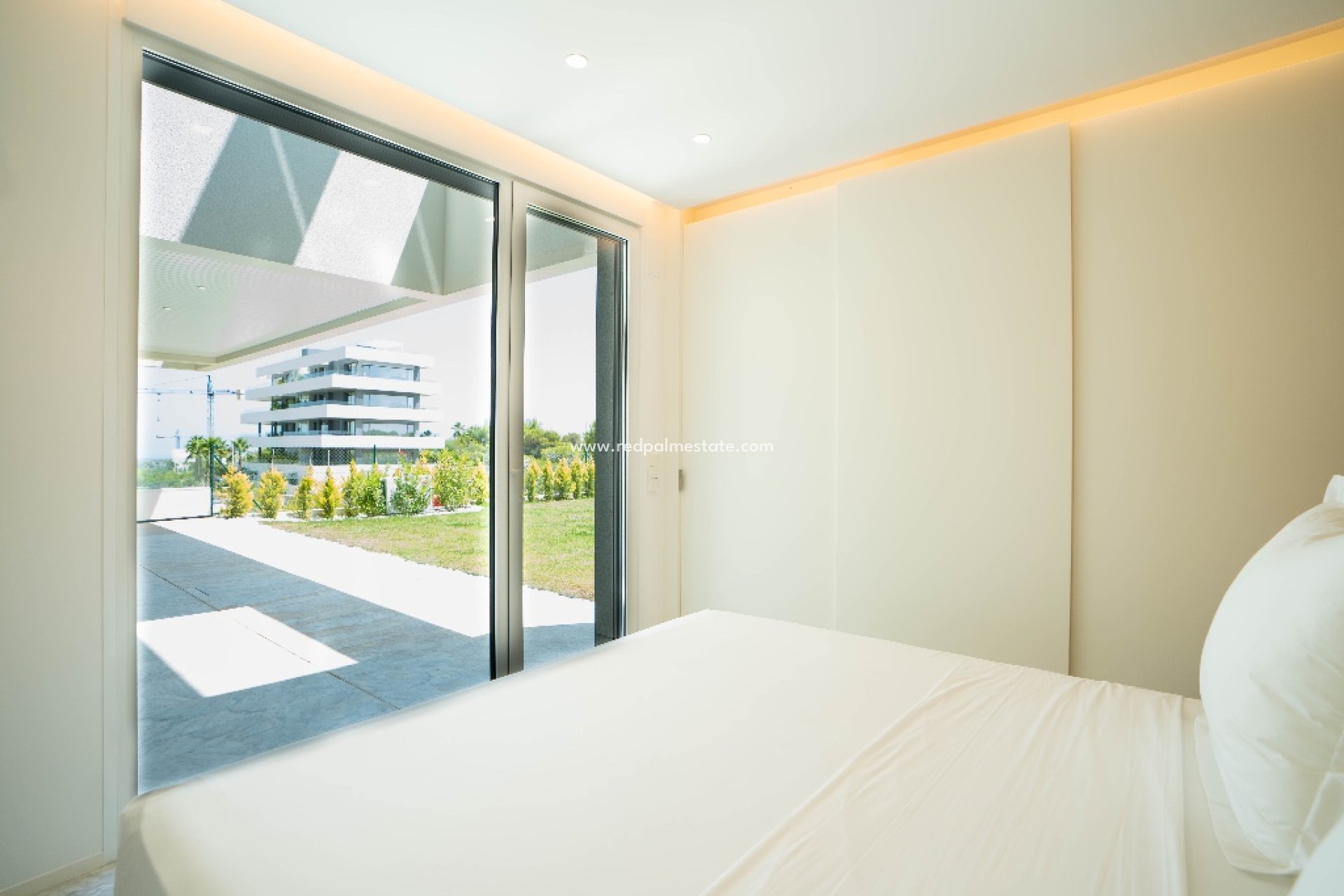 Reventa - Apartmentos -
Las Colinas Golf