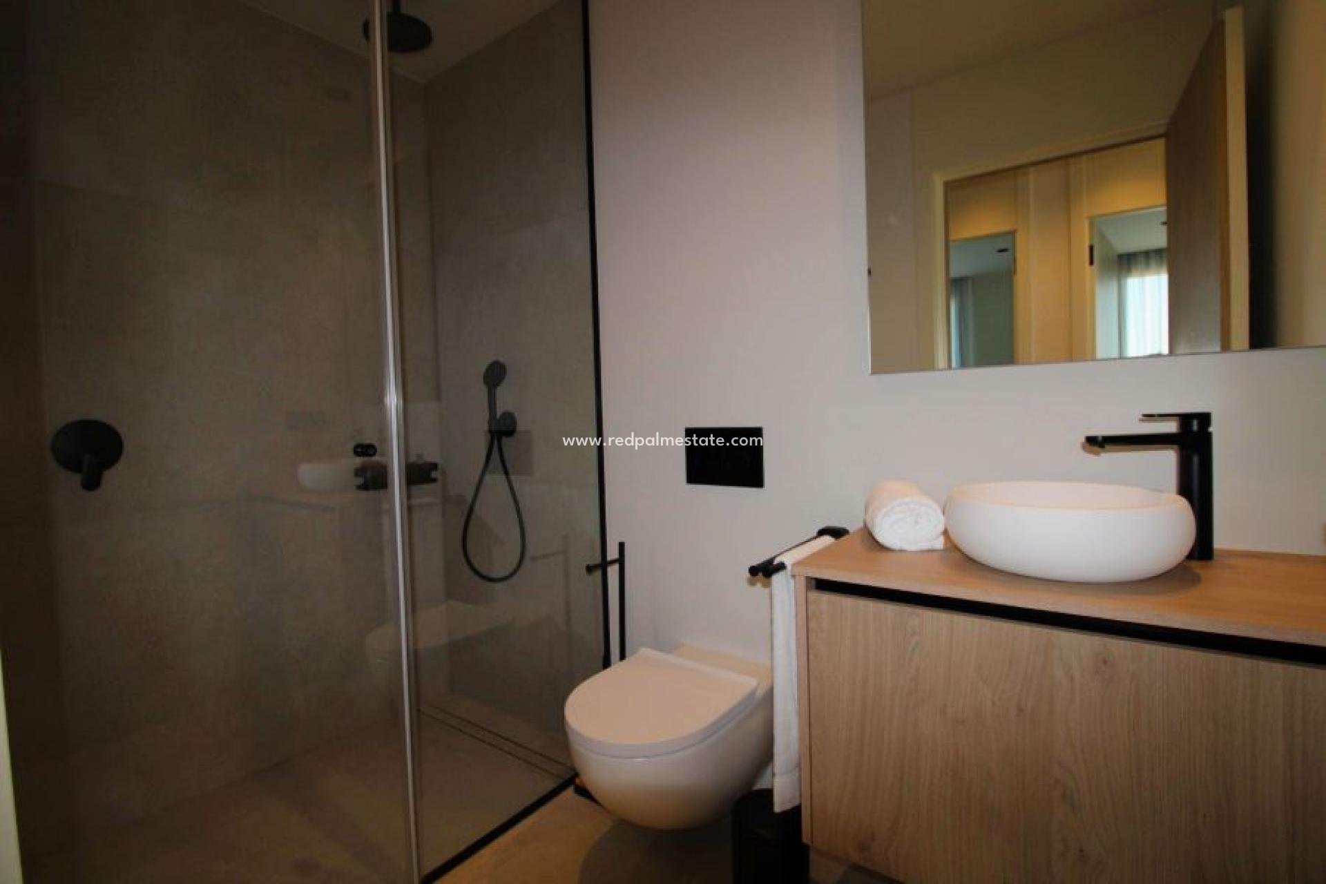 Reventa - Apartmentos -
Las Colinas Golf