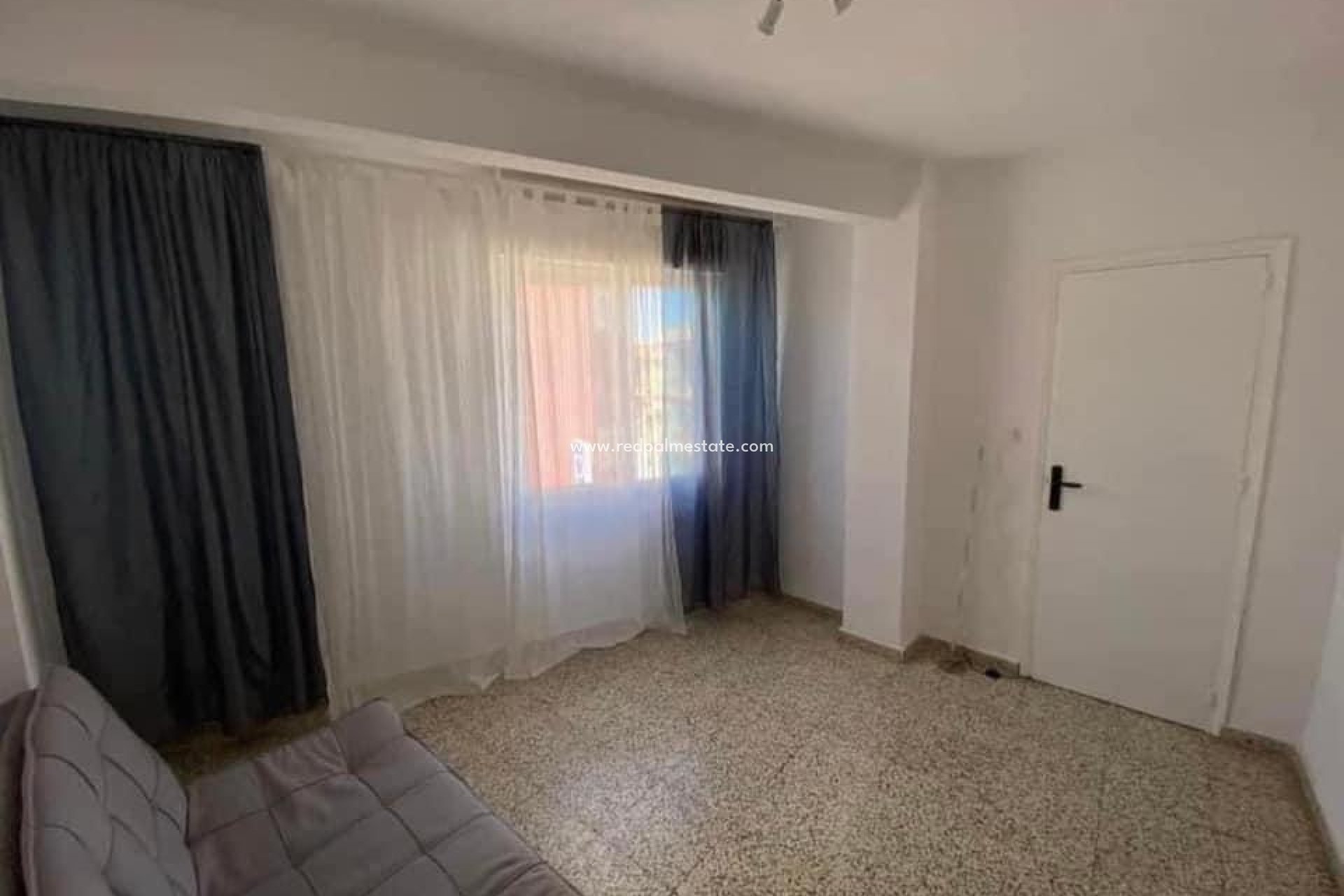 Reventa - Apartmentos -
Lo Pagan - Lo pagan