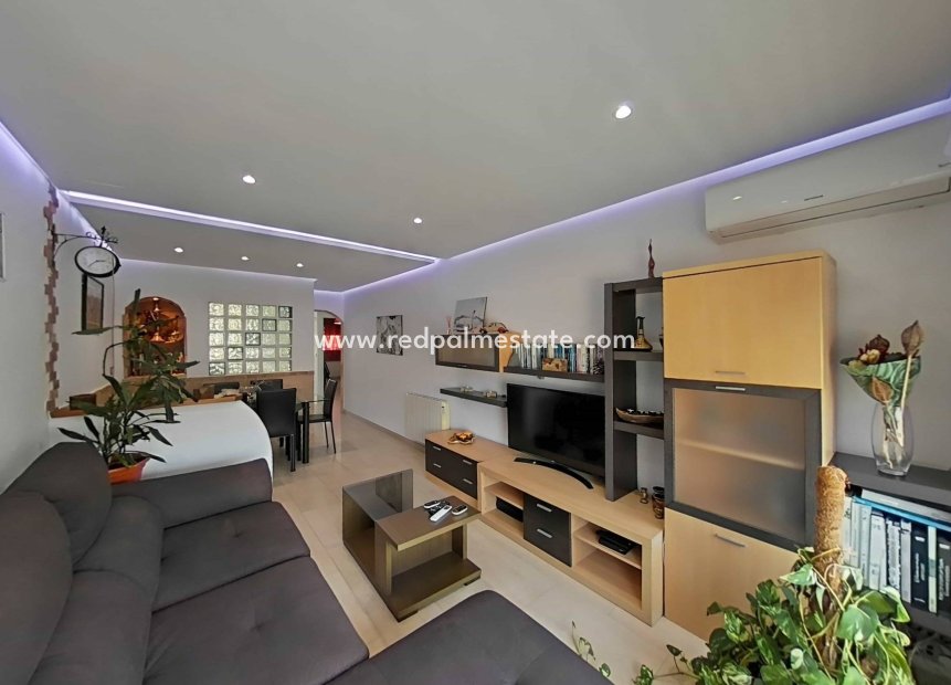 Reventa - Apartmentos -
Lo Pagan - Villananitos