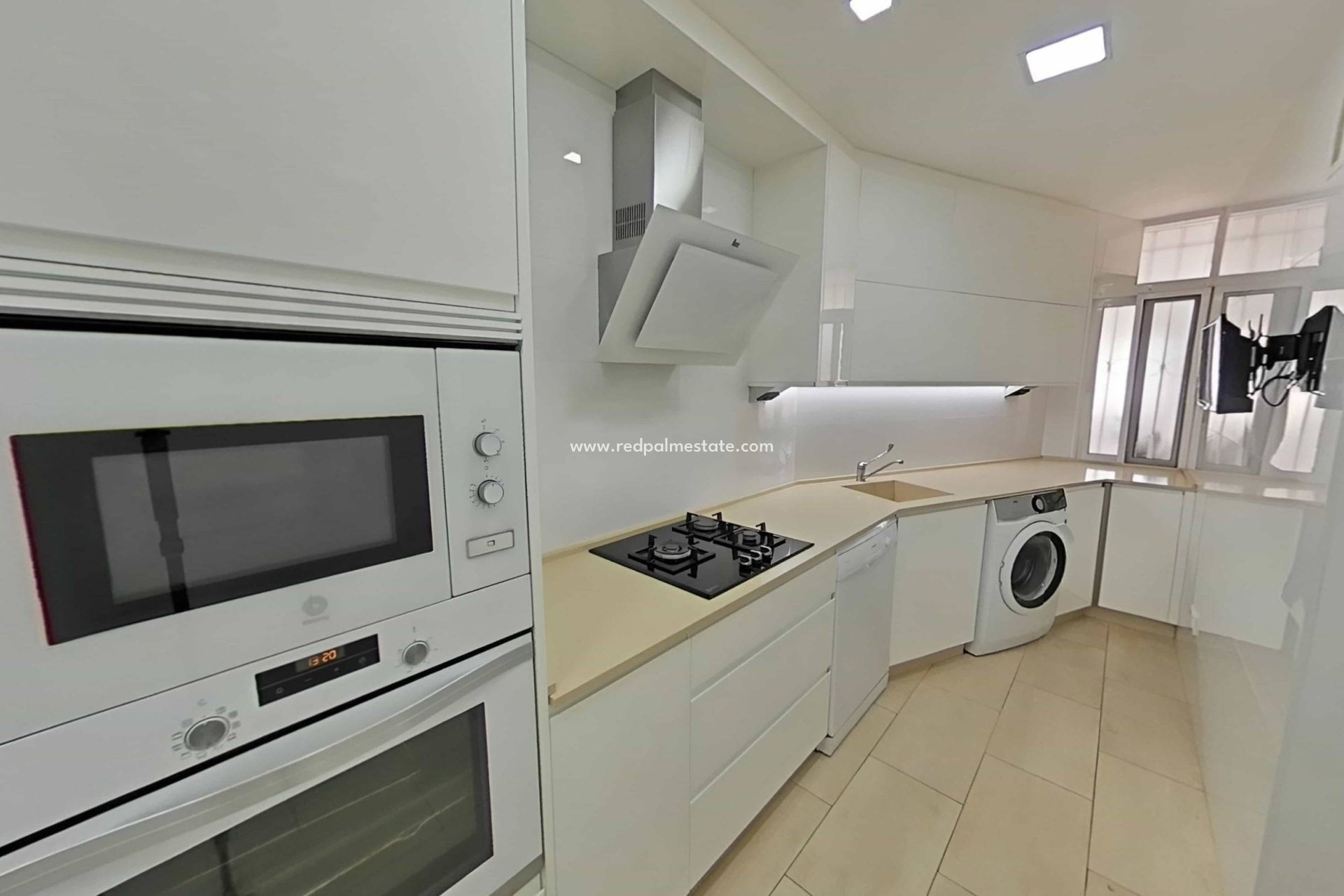 Reventa - Apartmentos -
Lo Pagan - Villananitos