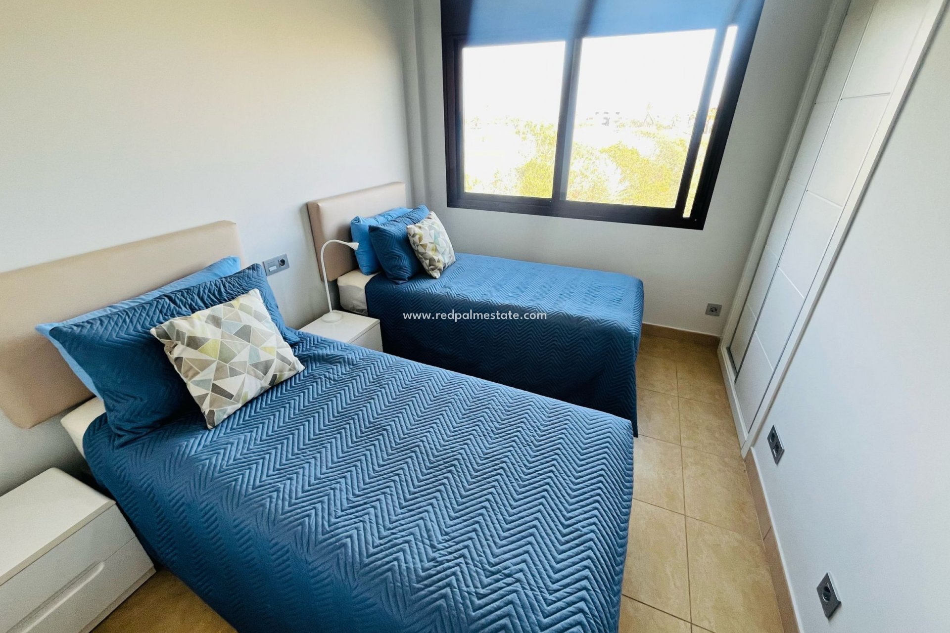 Reventa - Apartmentos -
Los Alczares - Los Alcazares