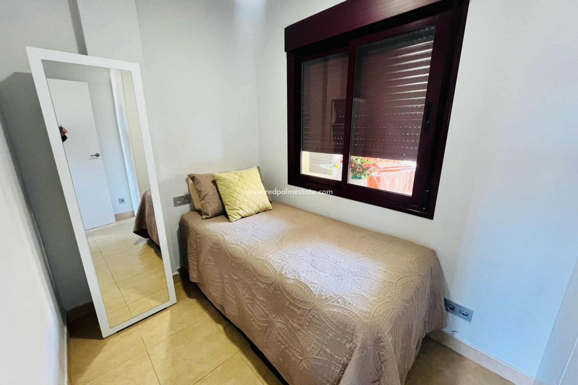 Reventa - Apartmentos -
Los Alczares - Los Alcazares