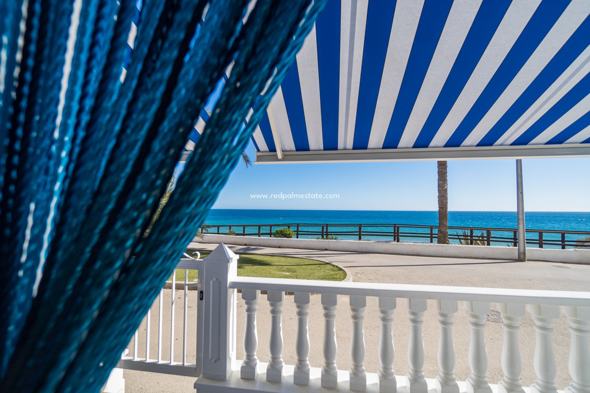 Reventa - Apartmentos -
Mil Palmeras - Beach