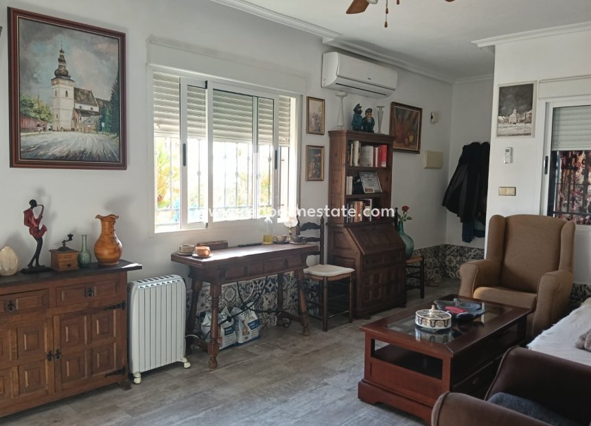 Reventa - Apartmentos -
Montesinos - La Herada