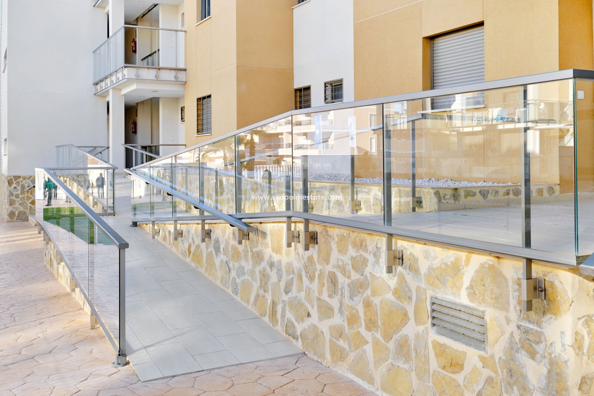 Reventa - Apartmentos -
Orihuela Costa - Costa Blanca