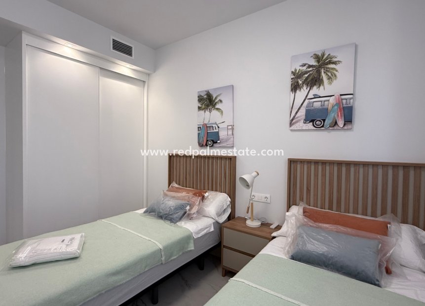 Reventa - Apartmentos -
Orihuela Costa - Inland