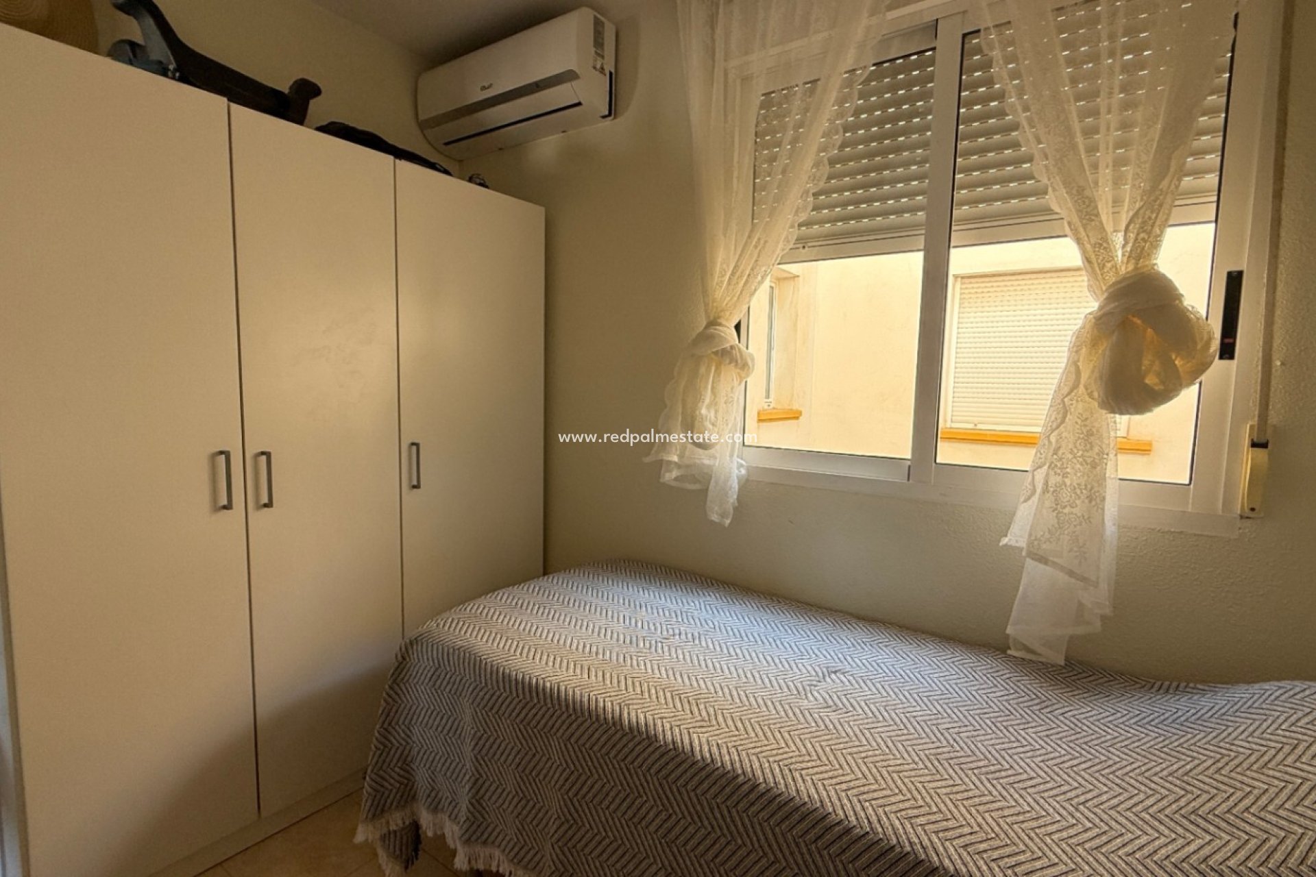 Reventa - Apartmentos -
Orihuela Costa - Inland