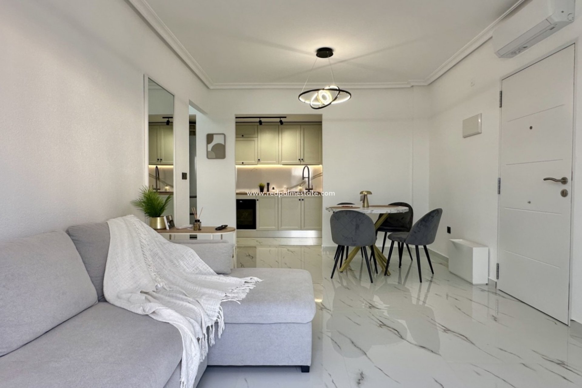 Reventa - Apartmentos -
Orihuela Costa - Inland