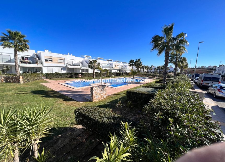 Reventa - Apartmentos -
Orihuela Costa - Inland
