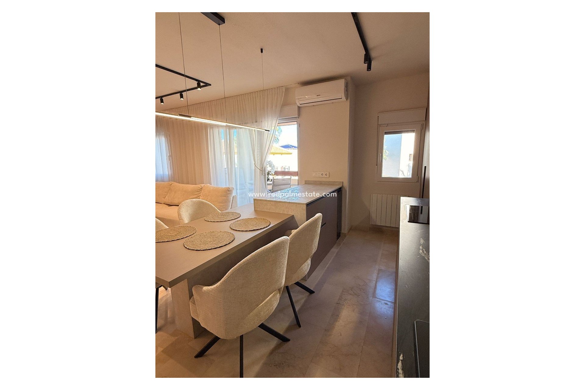 Reventa - Apartmentos -
Orihuela Costa - Inland