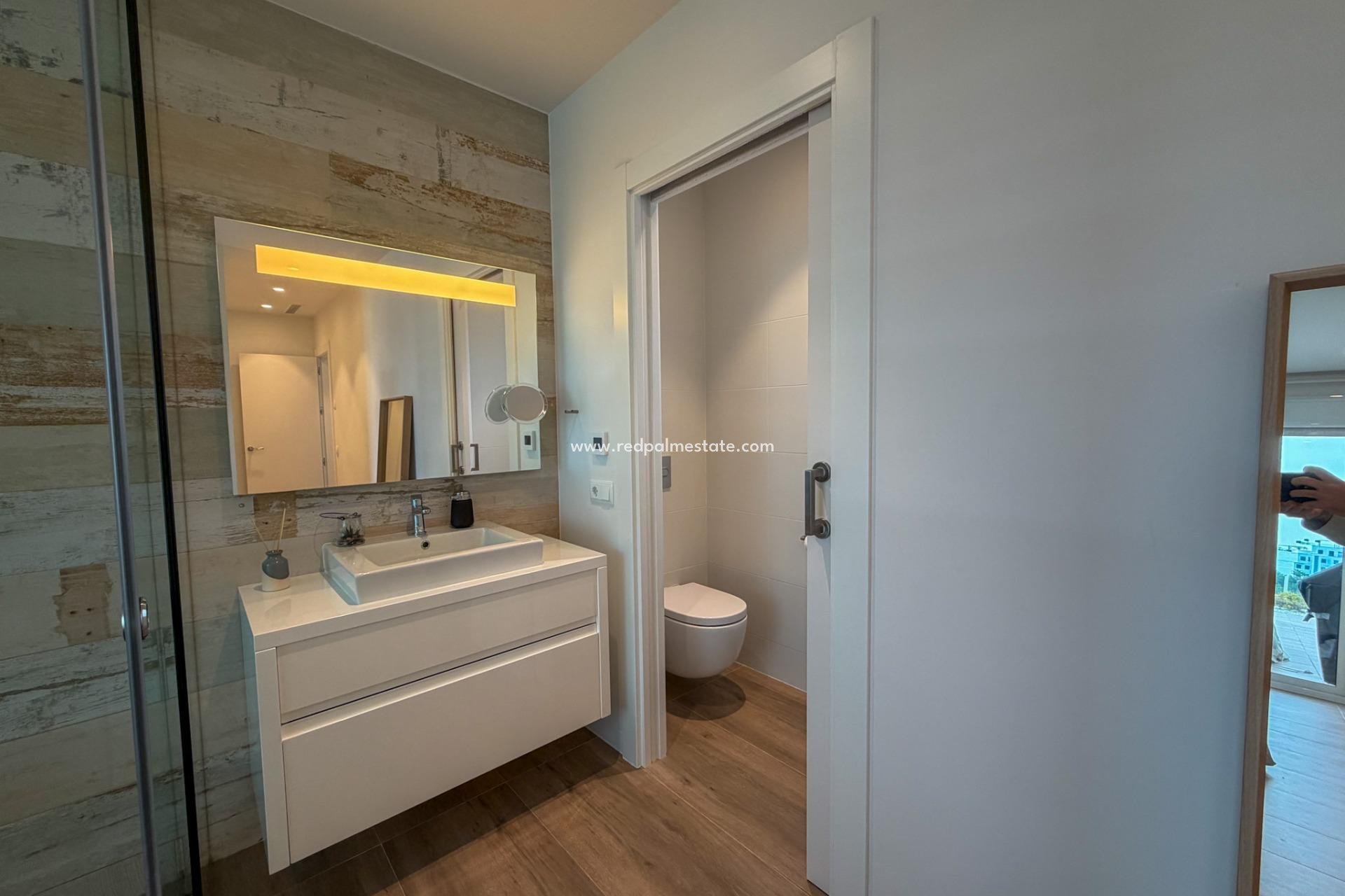 Reventa - Apartmentos -
Orihuela Costa - Las Colinas Golf