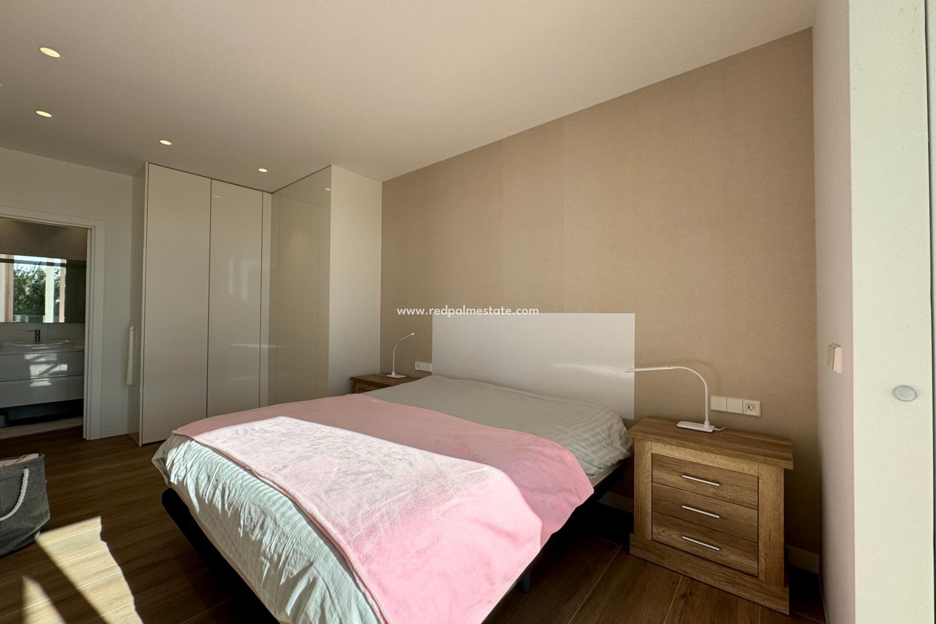 Reventa - Apartmentos -
Orihuela Costa - Las Colinas Golf