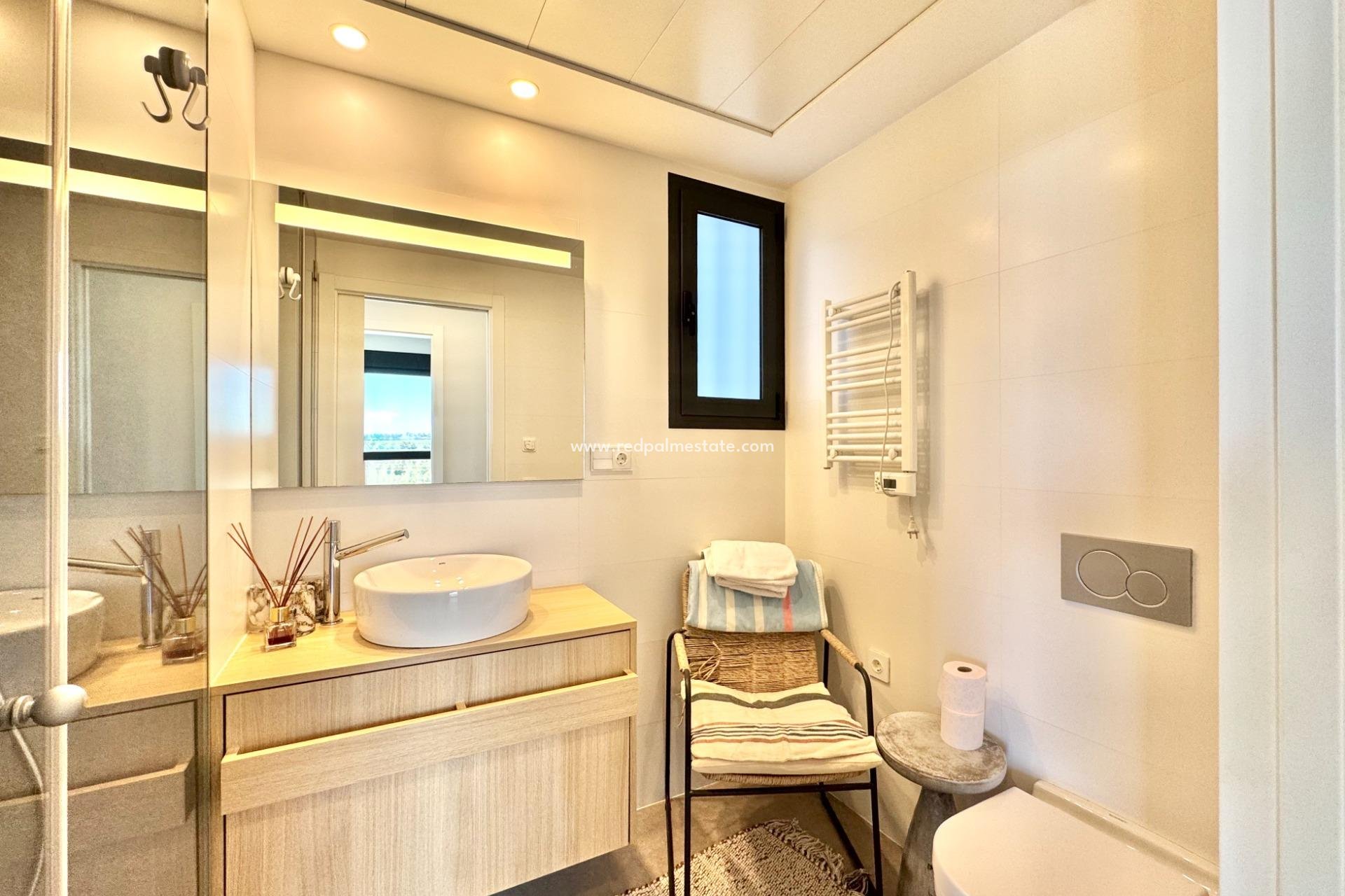 Reventa - Apartmentos -
Orihuela Costa - Las Colinas Golf