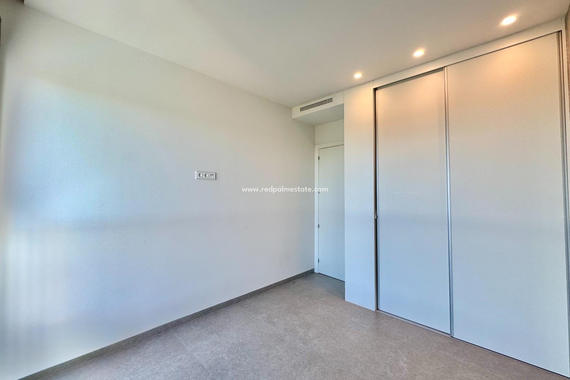 Reventa - Apartmentos -
Orihuela Costa - Las Colinas Golf