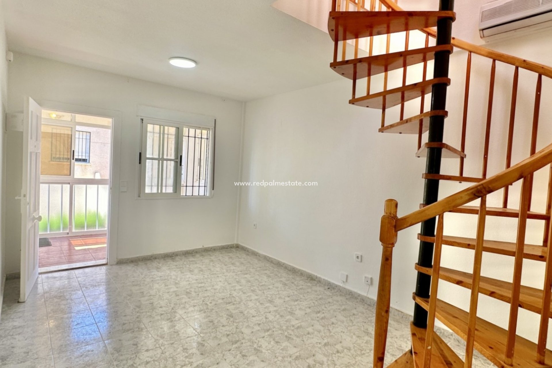 Reventa - Apartmentos -
Orihuela Costa - Playa Flamenca