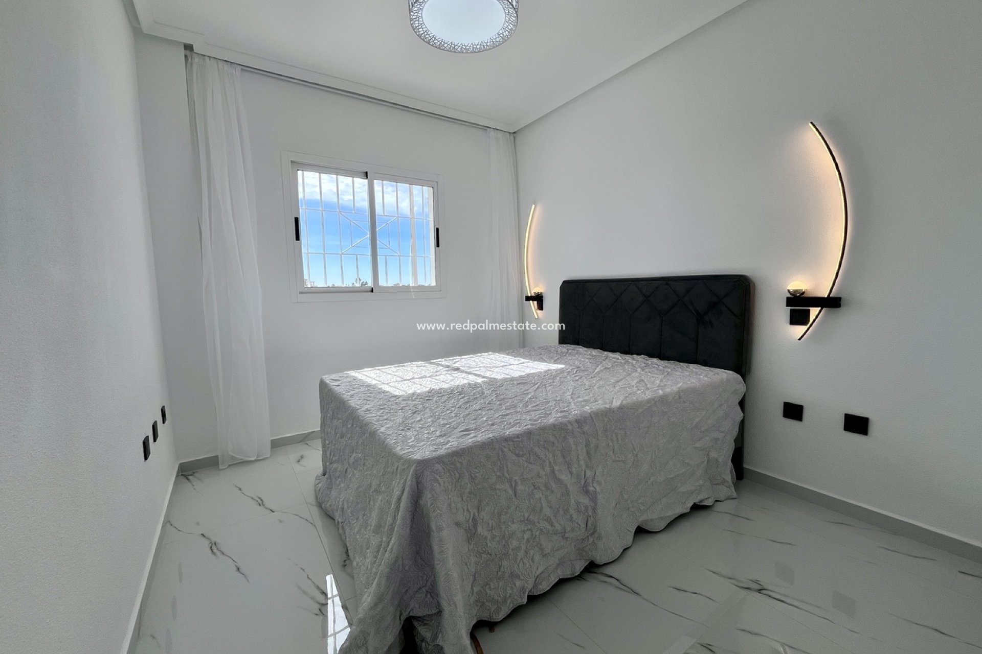 Reventa - Apartmentos -
Orihuela Costa - Playa Flamenca